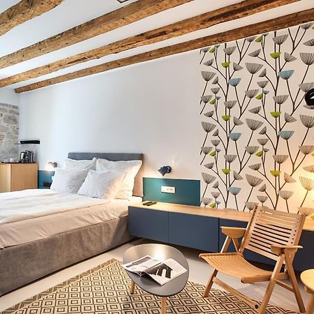 Bed and Breakfast Nars Ровінь Екстер'єр фото