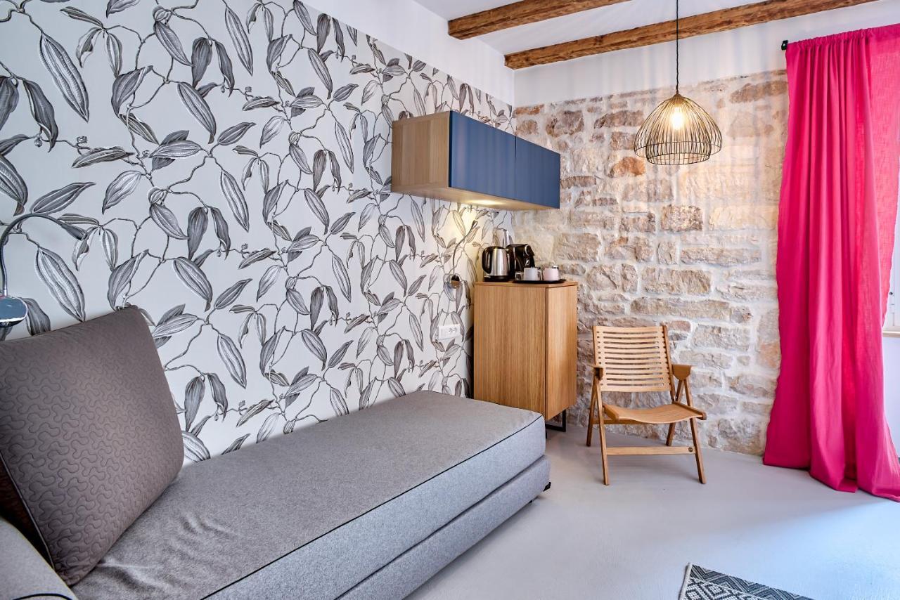 Bed and Breakfast Nars Ровінь Екстер'єр фото